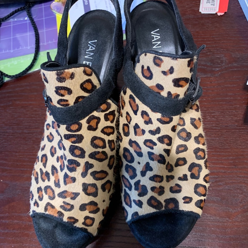 Vanelli dyed calf hair wedge sandals size 8N